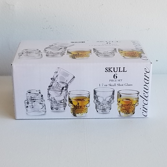 Skull Shot Glasses - Picture 4 of 9